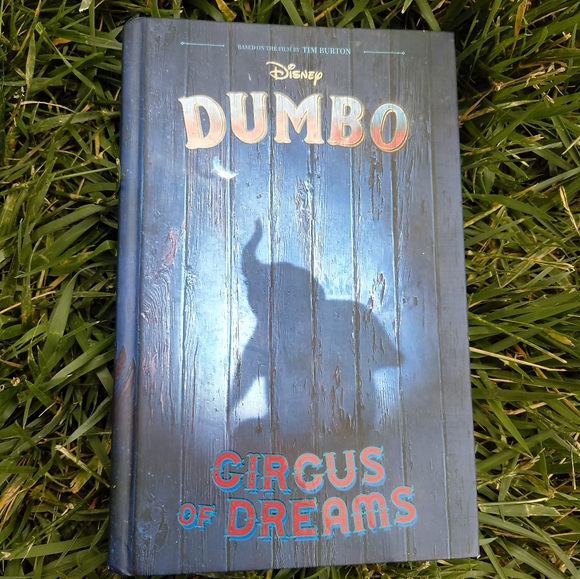 NEW! Dumbo Book (Circus of Dreams) - Picture 3 of 4